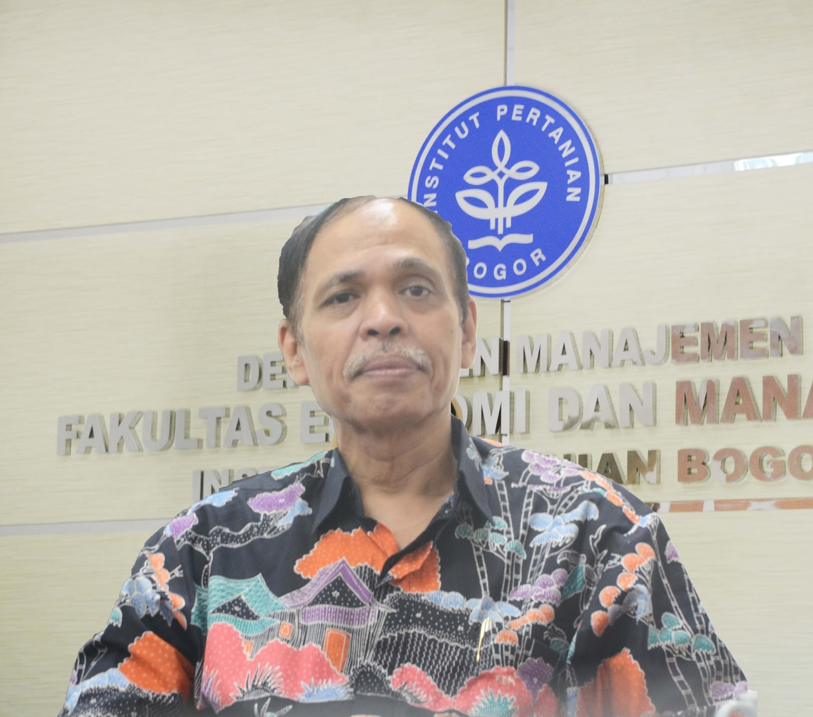 Inilah Profil Reviewers Jurnal ElMãl