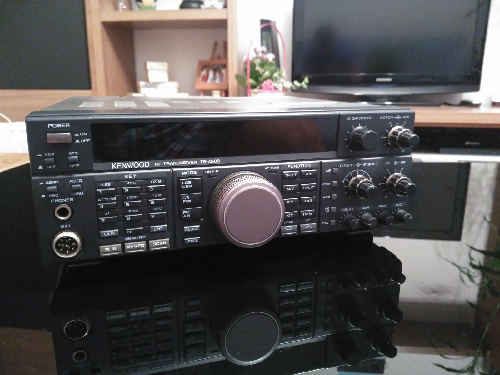 EB1HHA: Kenwood TS-450s