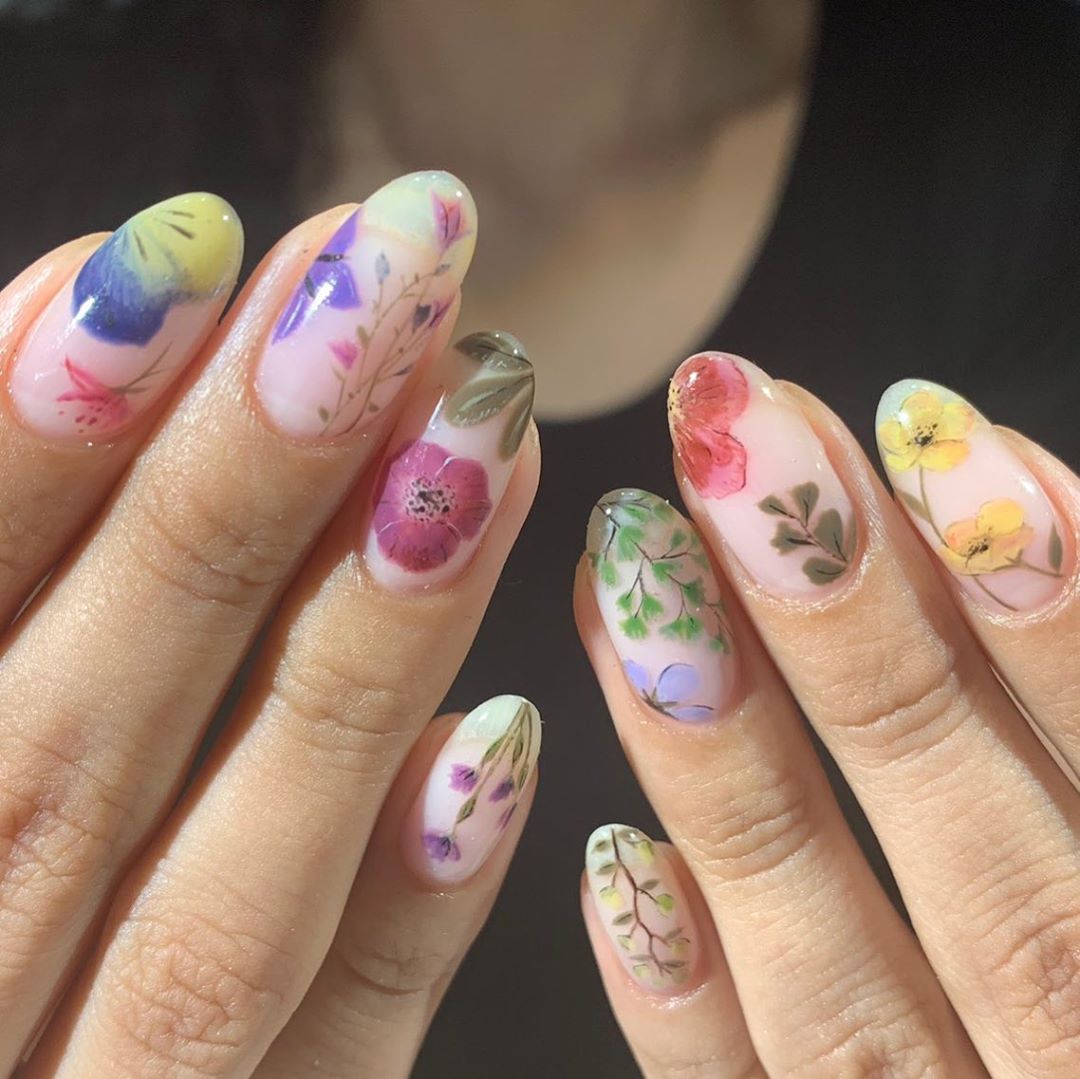 This Dreamy Floral Nail Art Is Blowing Up In NYC This Summer