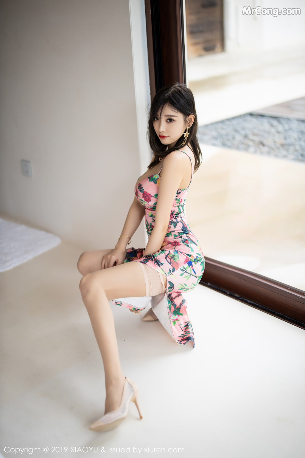 XiaoYu Vol.194: Yang Chen Chen (杨晨晨 sugar) (71 pictures)