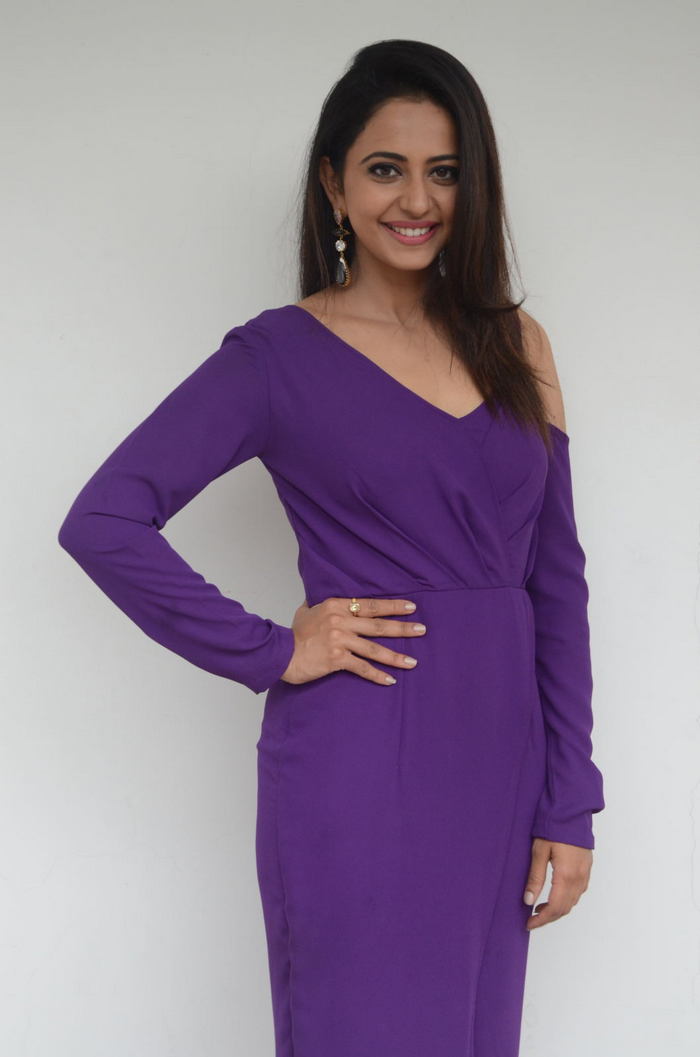 Rakul Preet Singh Photos at Dhruva Movie Interview - South Indian Actress
