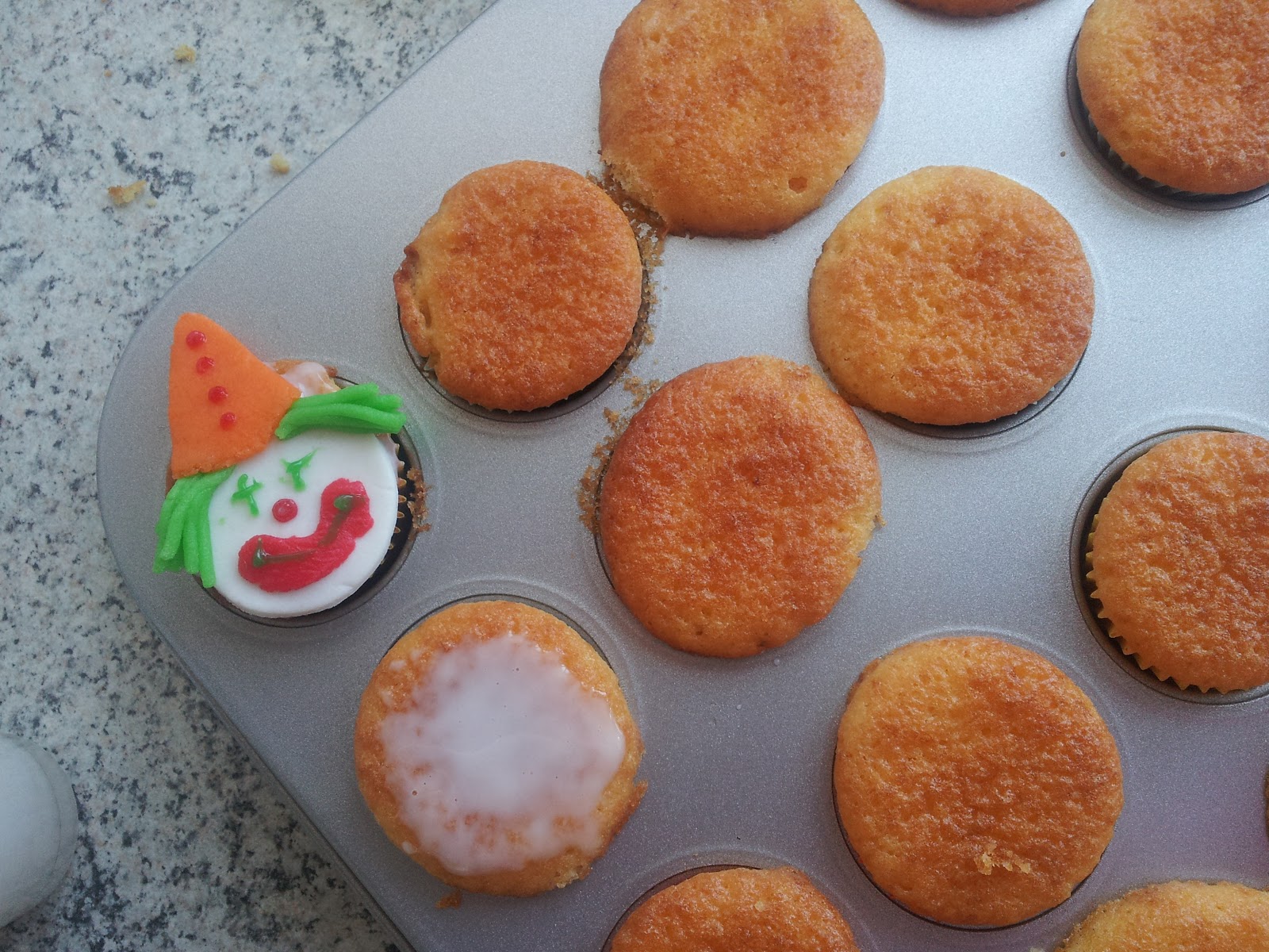 Karins leckerer Backzauber: Faschings-Mini-Muffins Karins leckerer Backzauber: Faschings-Mini-Muffins