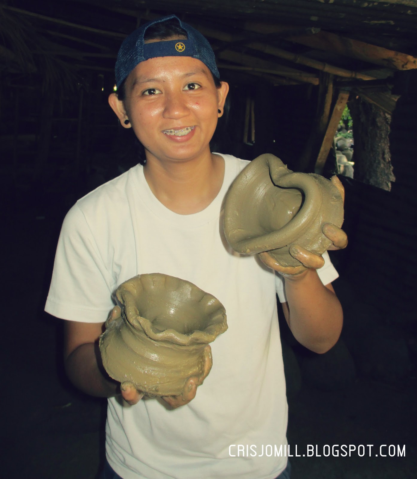 The Art of Molding Clay into a Pottery Product SIMPLE DREAMER