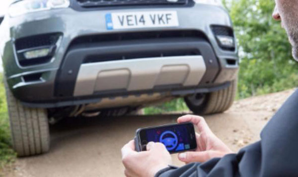 VIDEO: Land Rover can be operated thru Remote Control in your smartphone