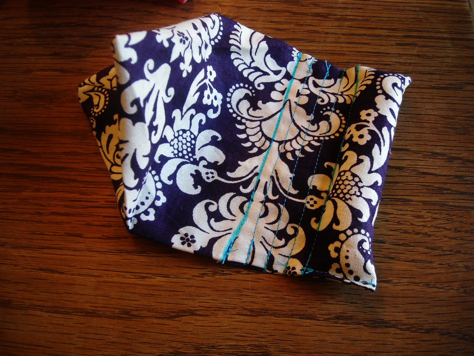 A Sewing Bloggery: *Updated* Pod Pillow Tutorial!