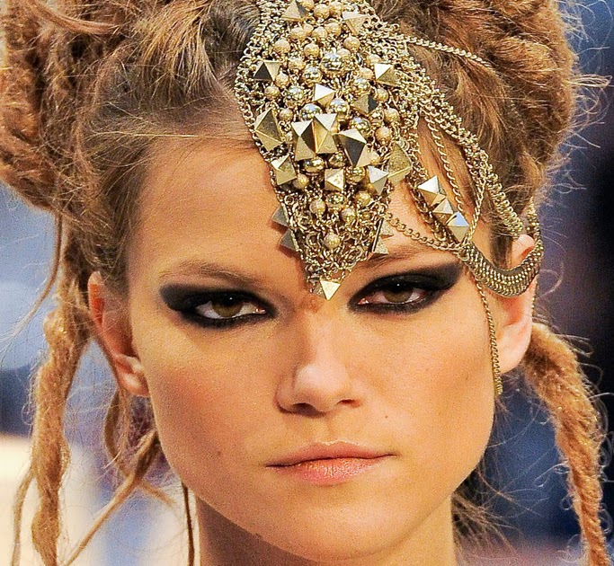 Fetch Coffee For Fashion: Chanel pre-fall 2012: Headdress Creations