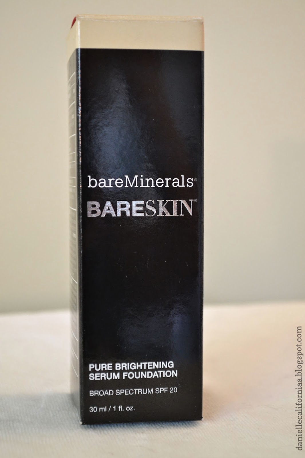 Confessions of a Beauty School Dropout REVIEW bareMinerals bareSkin Pure Brightening Serum