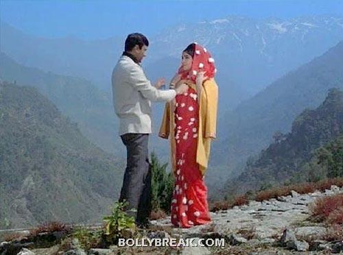 Vyjayantimala in Jewel Thief in orange saree - (21) - Bollywood Actresses in Saree - Top 25 List