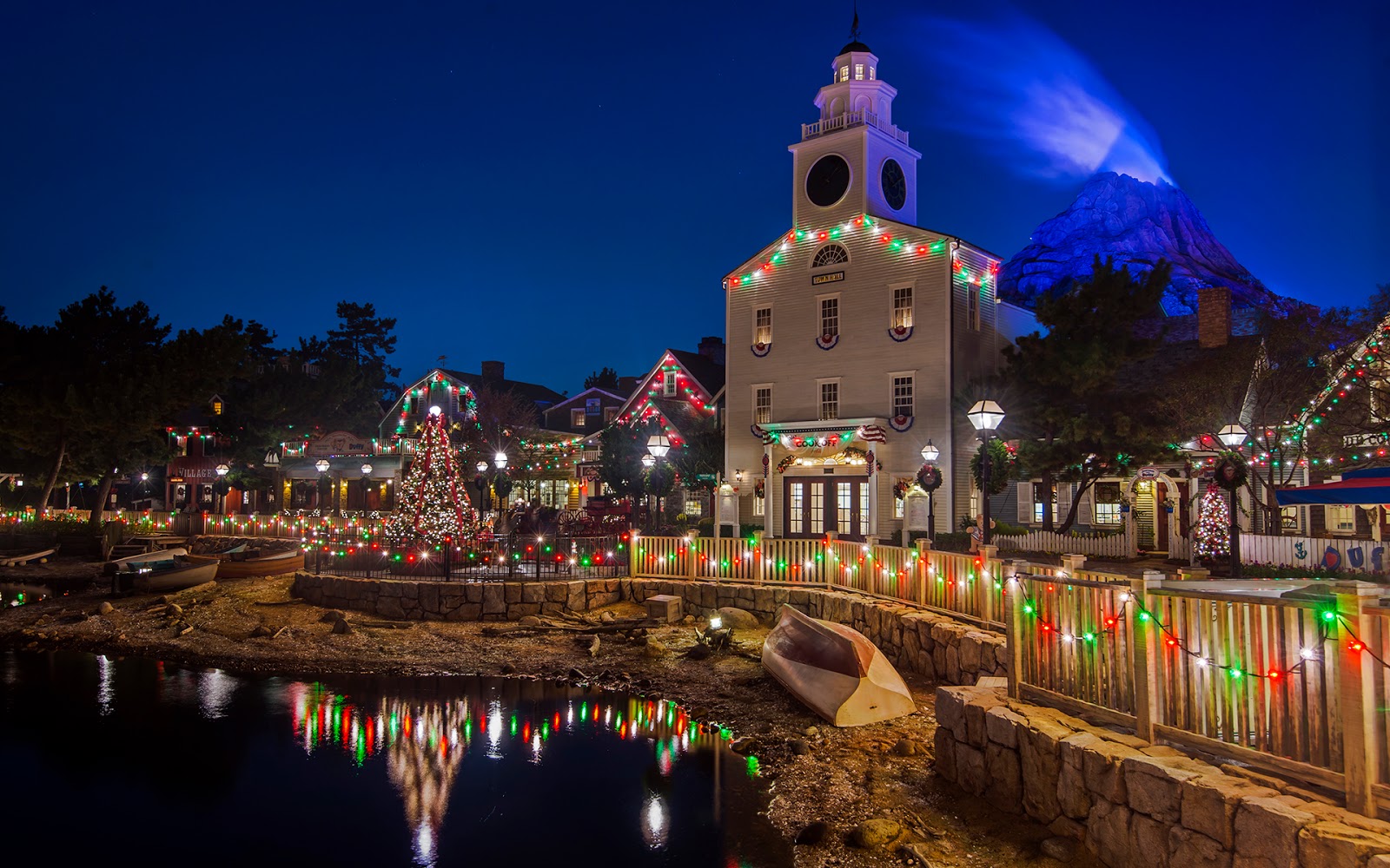 Christmas at the Seaside Village