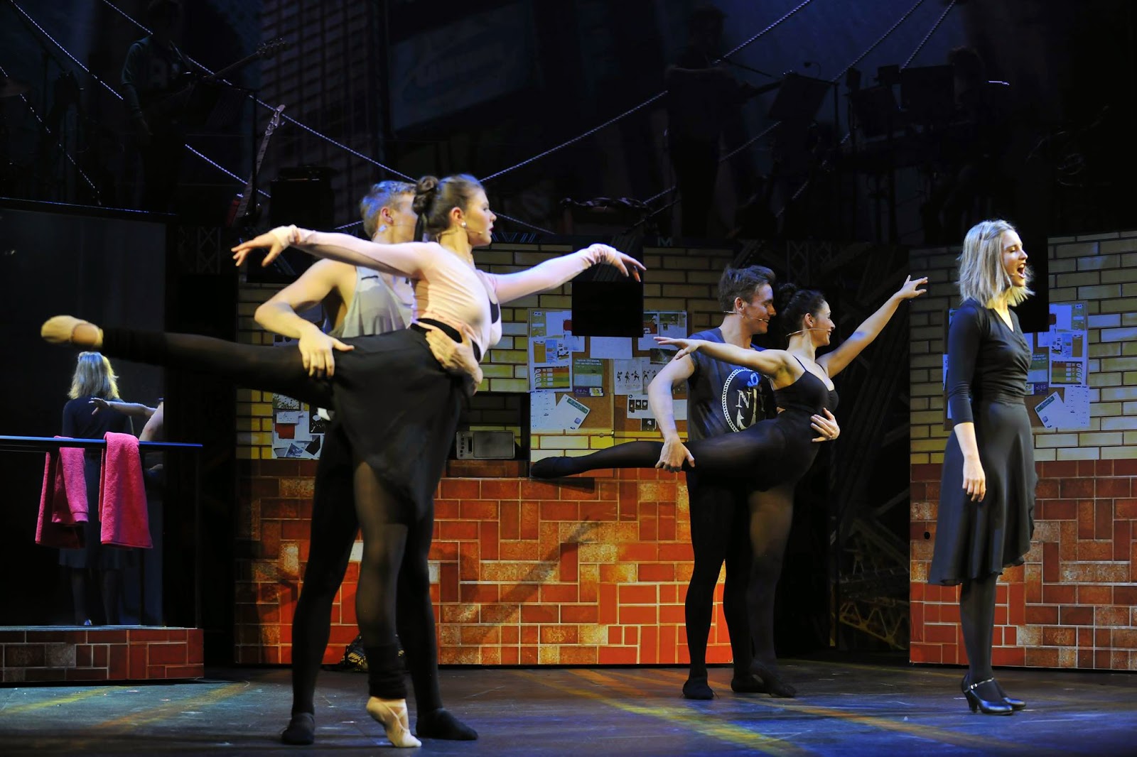 The North East Theatre Guide Preview Fame The Musical At Darlington Civic Theatre
