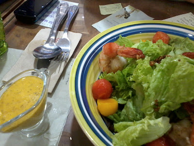 Prawn Salad with Mango-Papaya Vinaigrette