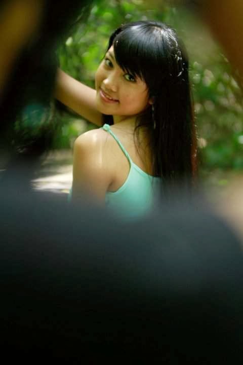 STAR HD PHOTOS: Beautiful Indonesia Foto Model Pose