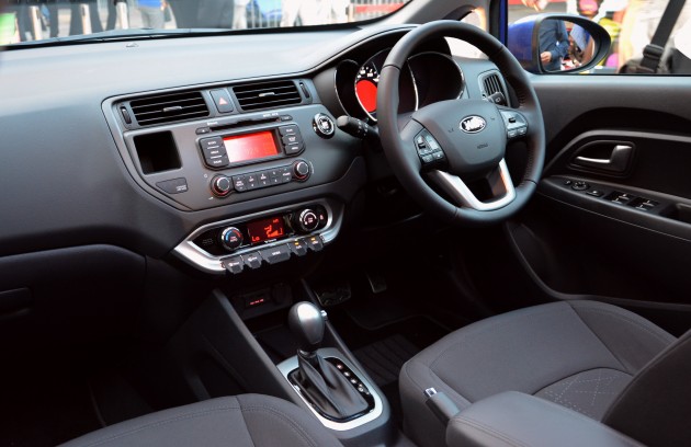 LIFE IN DIGITAL COLOUR: The New Kia Rio 2013 Review LIFE IN DIGITAL COLOUR: The New Kia Rio 2013 Review