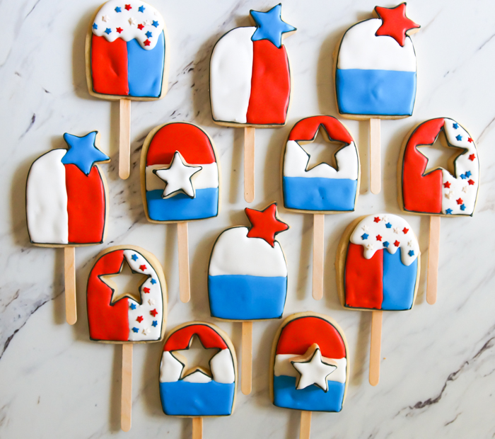 4th of July Bomb Pop Decorated Cookie ♥ bakeat350.net
