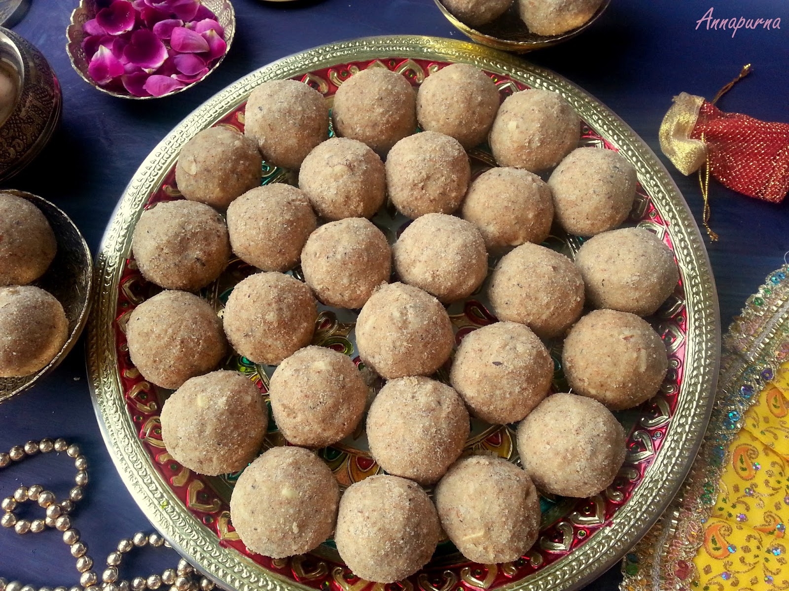 Annapurna Whole Wheat Flour Ladoo With Edible Gum and Dry Fruits
