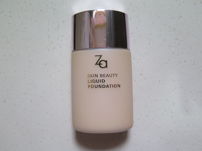 The Blackmentos Beauty Box Rave Review ZA Liquid Foundation shade 21