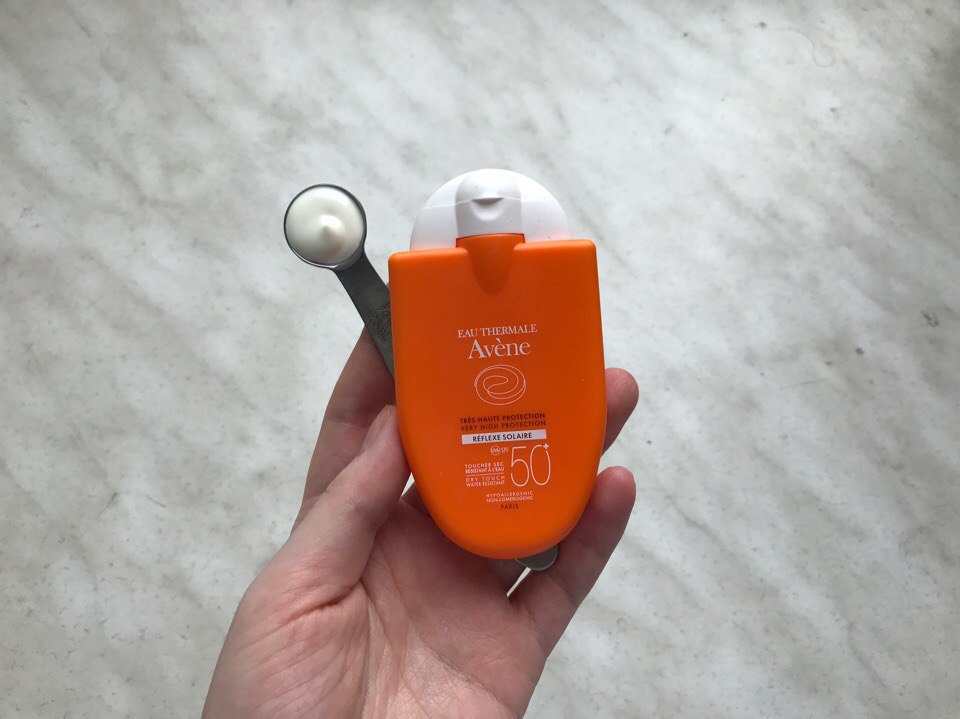 Avene Солнцезащитная Компакт-Эмульсия SPF50+