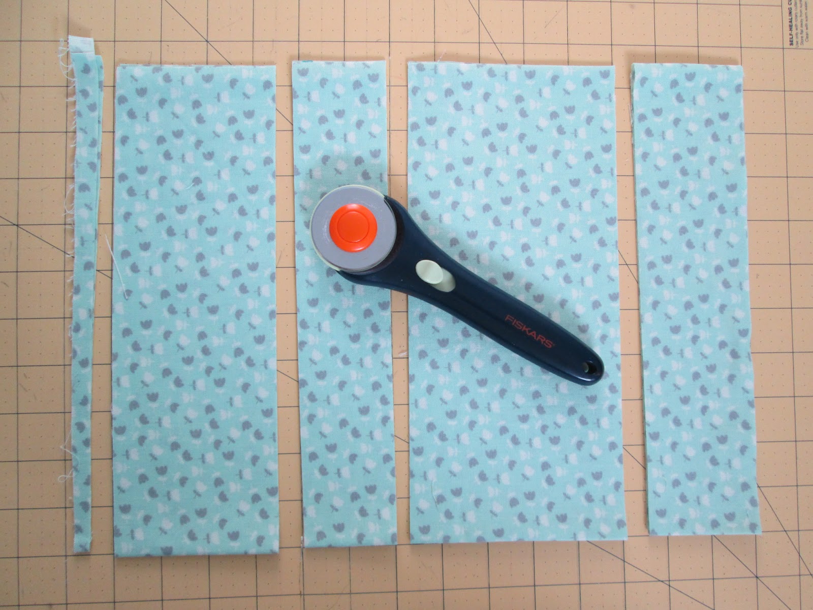 how to cut material with a rotary cutter