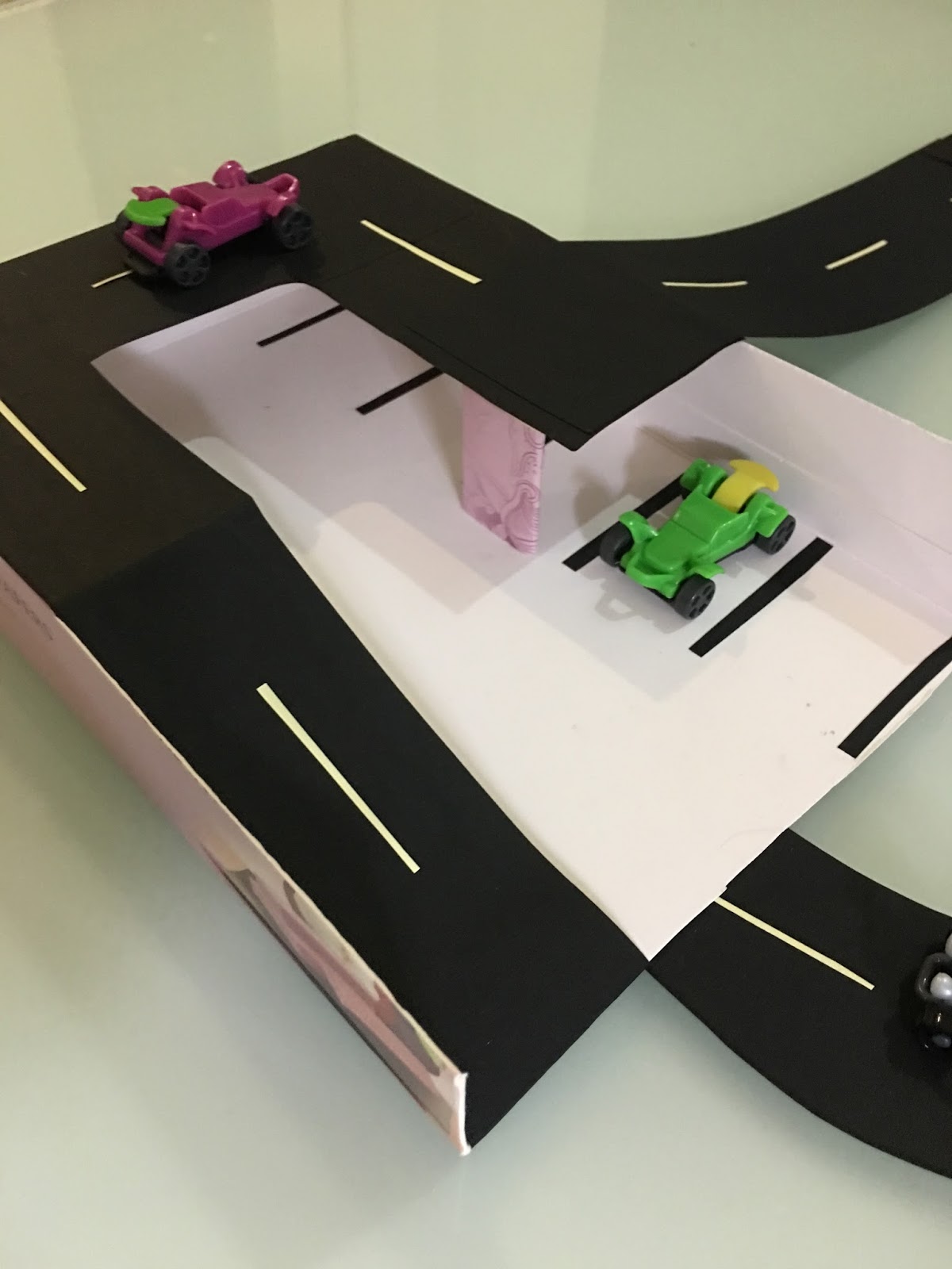 Live a liFe.. DIY Cardboard parking garage and roads