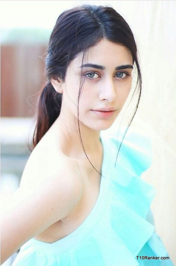 Warina Hussain Sex - HOT & Sexy actress Warina Hussain HD Wallpapers, Photos, Wiki, Age ...