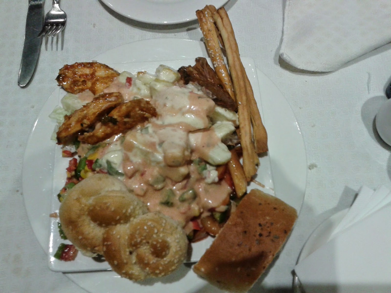 Life in Bites: A Casual Visit to Freddy’s Café at MM Alam Road