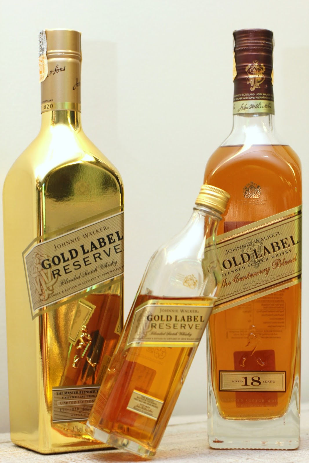 Голден лейбл. Johnnie Walker Gold. Виски Johnnie Walker Gold Label. Johnnie Walker Gold Label Reserve. Виски Джонни Уокер Голд лейбл резерв.