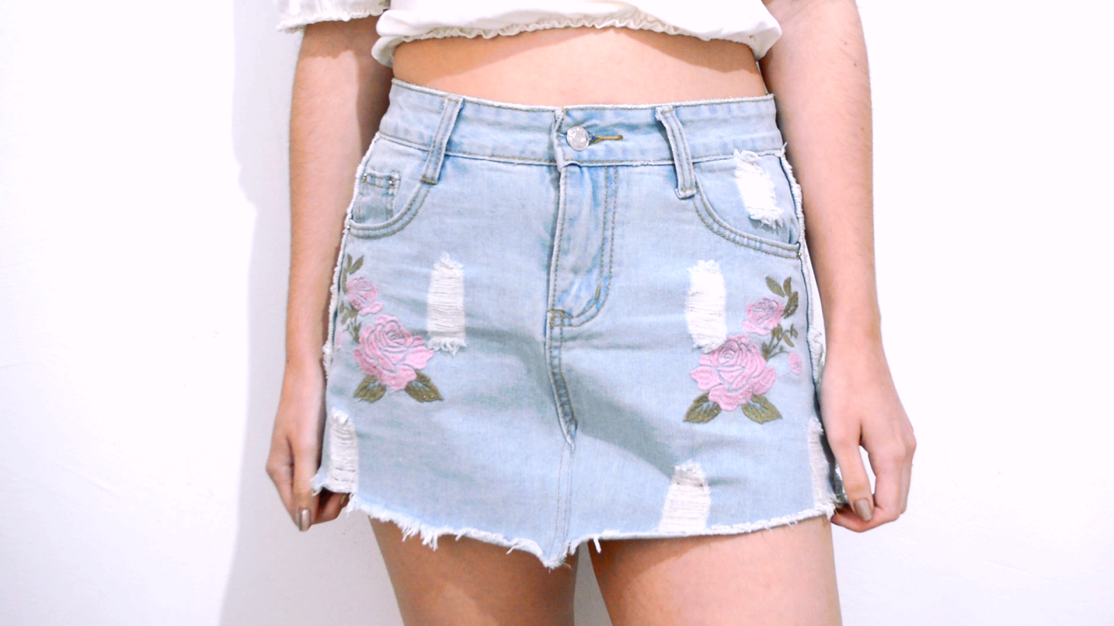 Como transformar short jeans em saia - Fácil e rápido! Como transformar short jeans em saia - Fácil e rápido!