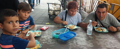 Nuestro primer desayuno tailandés. Nuestro primer desayuno tailandés.
