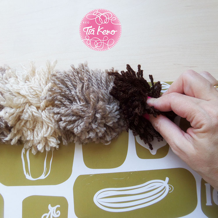 Tía Keko manualidades niños y pompones