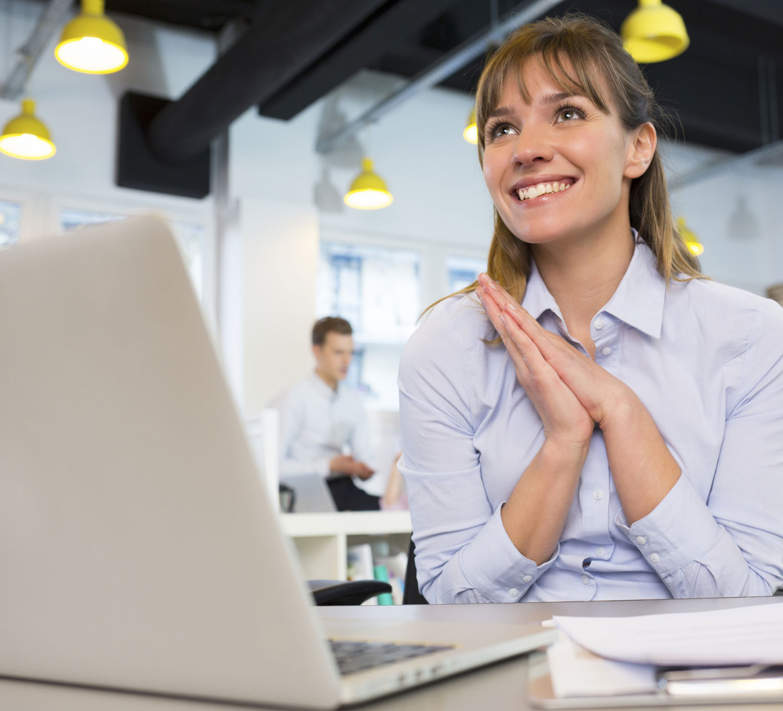 Поиск работы 7. Работа картинки. поиск работы фото. консультант с телефоном. водитель бухгалтер.
