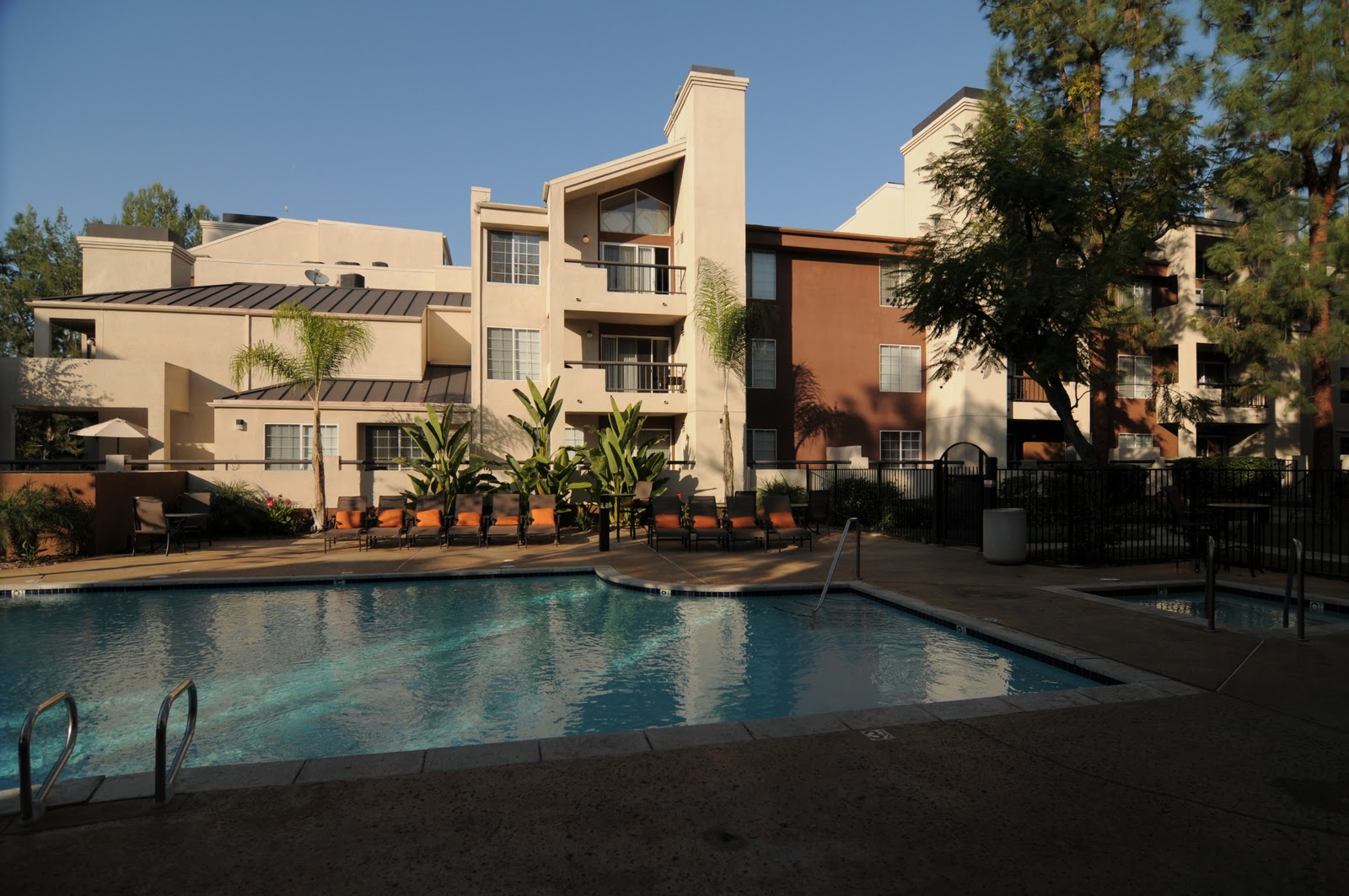 View Condos in Woodland Hills, CA at The Met Warner Center Blog