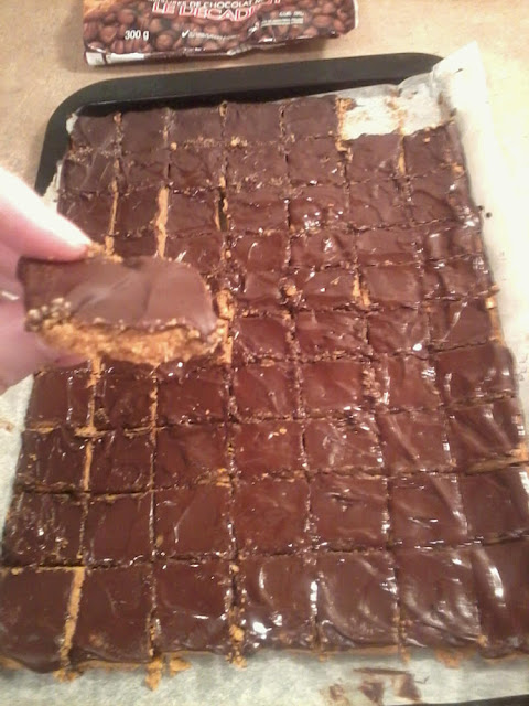 make your own lol house