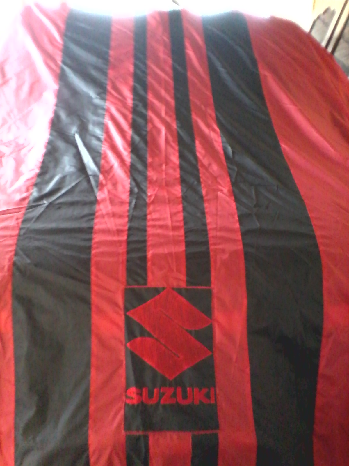 Cover Mobil X Over Biru Strip Hitam Daftar Harga Terbaru dan Cover Mobil APV merah Strip Hitam
