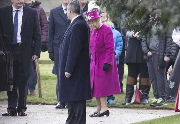Lady Louise Windsor wore Hobbs Soraya coat. Countess Sophie of Wessex wore Prada Cocoon coat. Sussex and Cambridge families