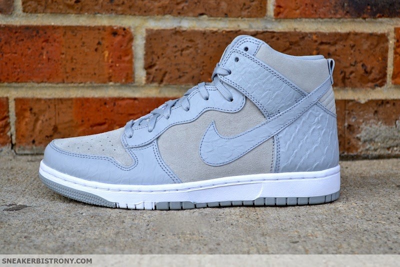 SNEAKER BISTRO - Streetwear Served w| Class: KICKS | Nike Dunk CMFT PRM