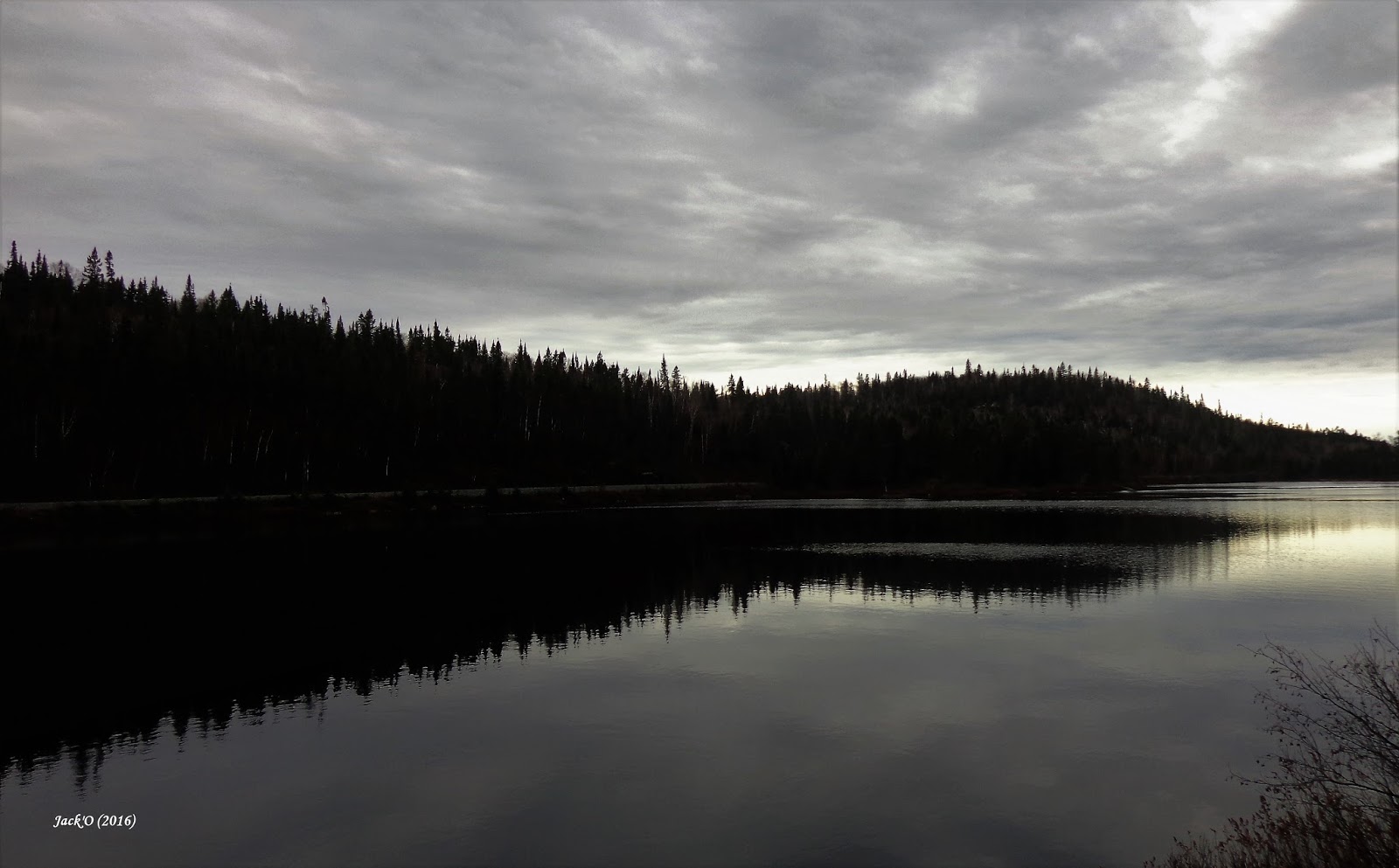 L'OEIL AU VERT LAC HERT, ROUYNNORANDA. 17 novembre 2016