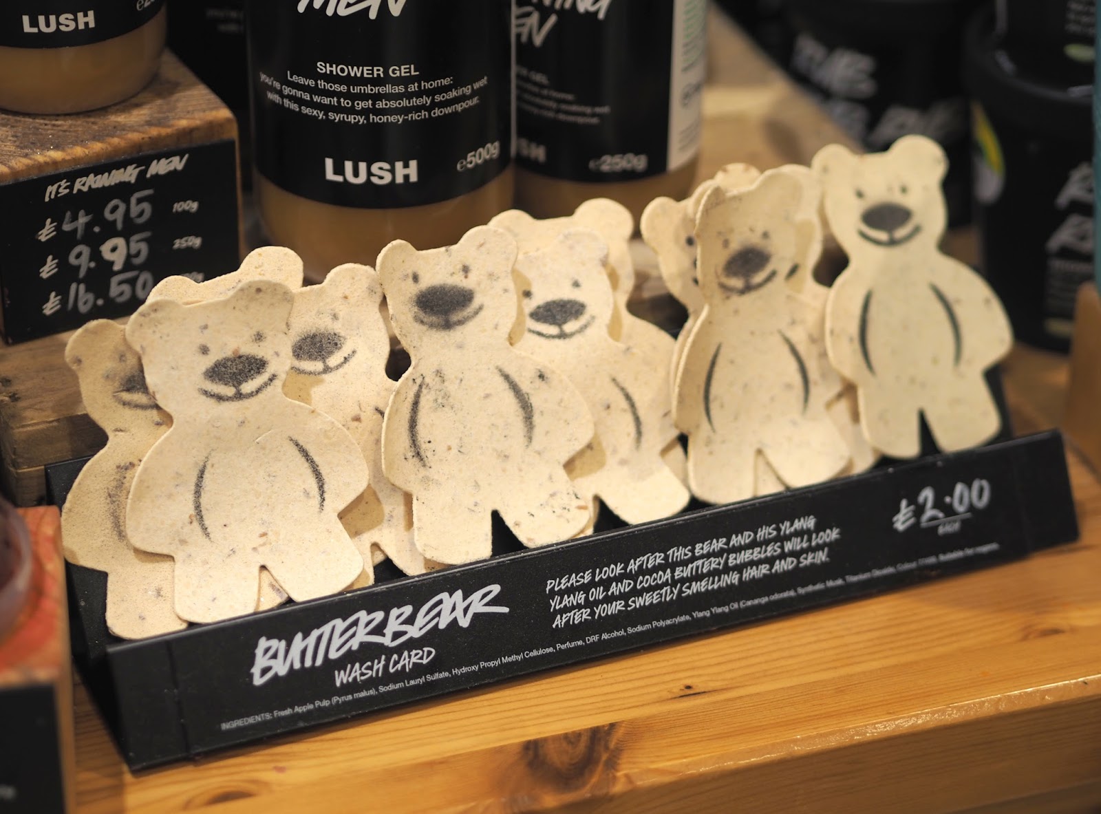Lush Naked Products: Lush Crawley Event, Katie Kirk Loves, UK Blogger, Beauty Blogger, Organic Beauty, Natural Beauty Products, Lush Naked Products, Lush Cosmetics, Naked Packaging, Environmentally Friendly, Save The Environment 