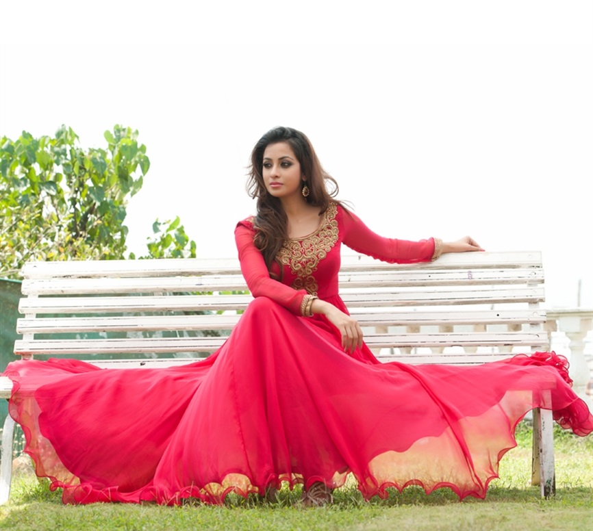 New Designers Stylish Floor Length Bridal Wear Anarkali Frocks Collection - Latest Fashion Today