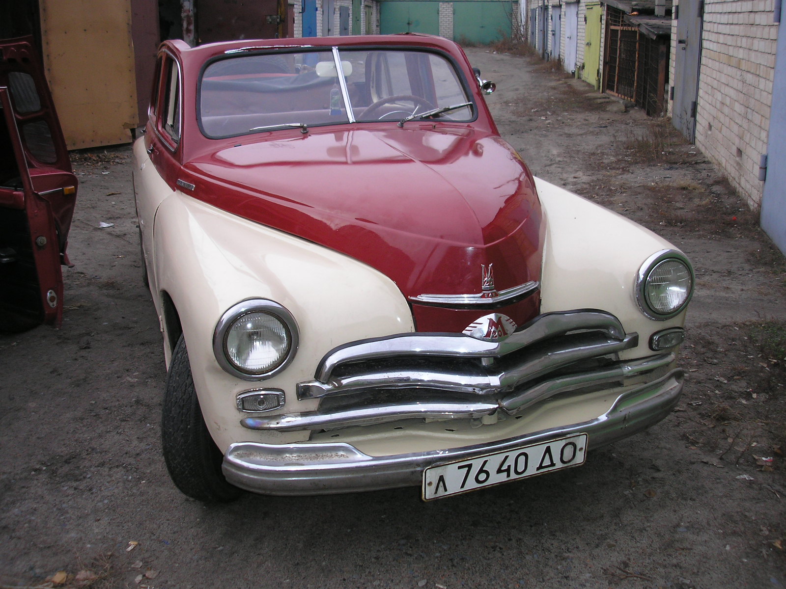 Победа газ м20 варшава 223. Победа гараж. Победа гараж. Газ 20 победа деагостини. Газ м20 победа двухцветная.