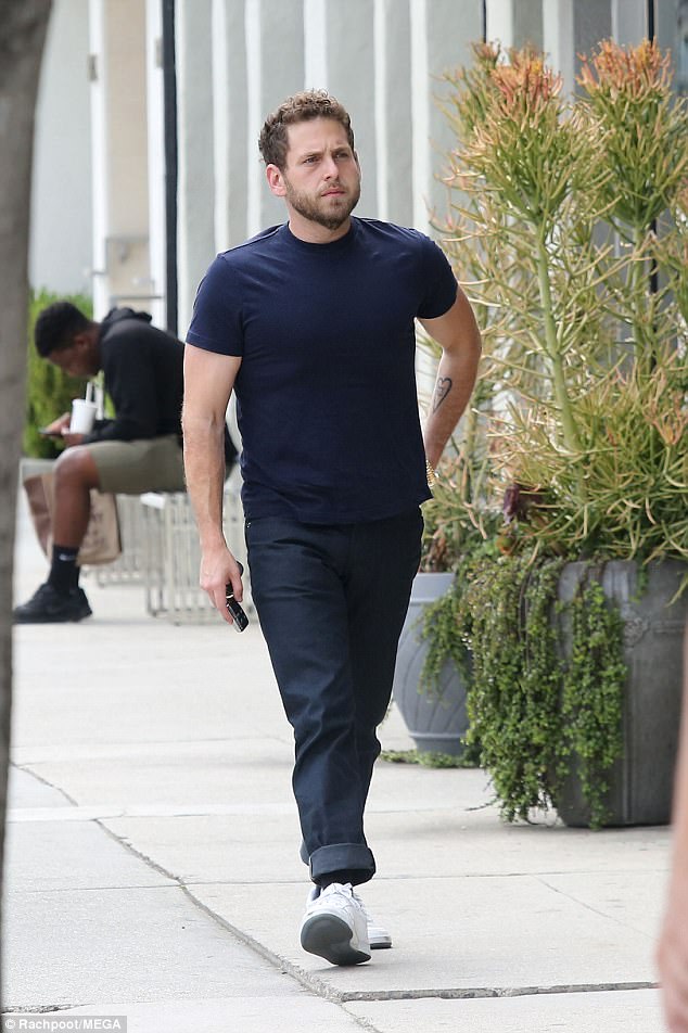 Jonah Hill shows off his slim figure