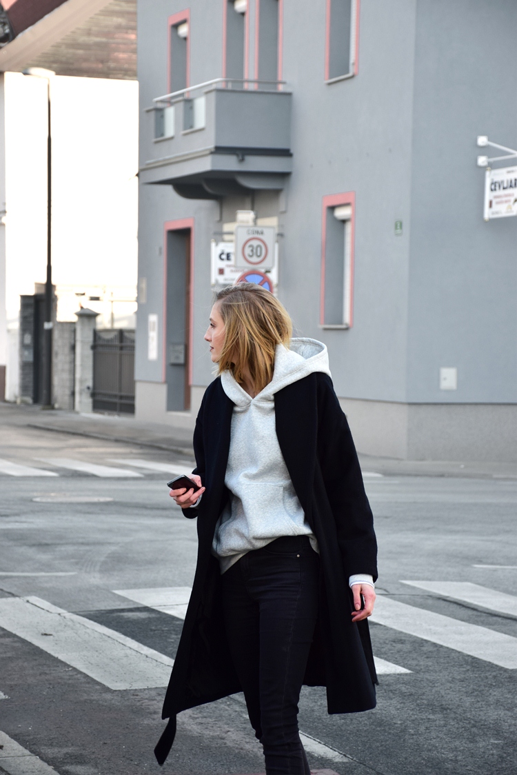 How to wear hoodie with coat. The Katiquette