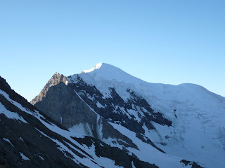 Blick aufs Weissmies vom Westgrat des Lagginhorns