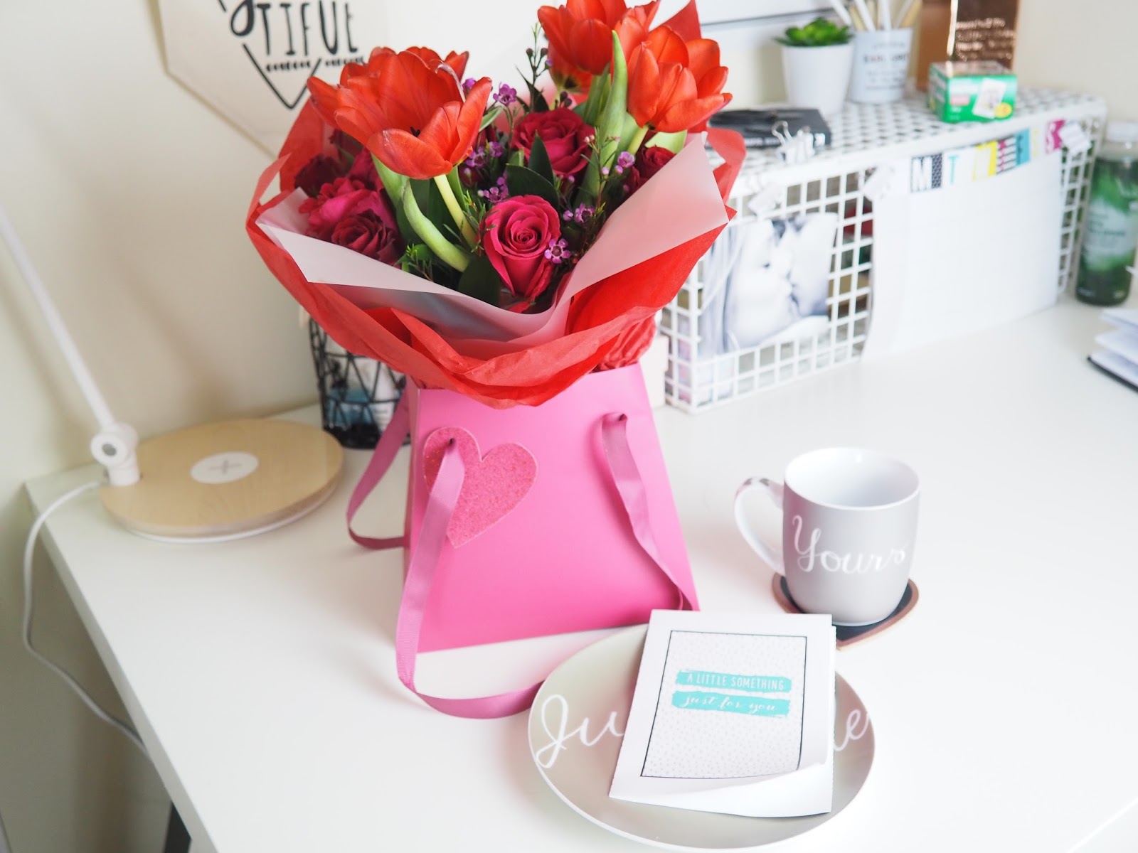 Valentine's Next Flowers and Gift guide for her! Don't Cramp My Style