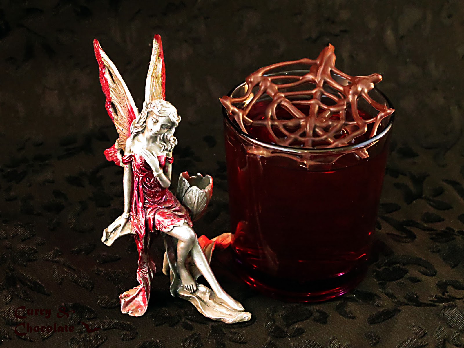 Vasitos de gelatina de fresa para Halloween – Halloween jello shots