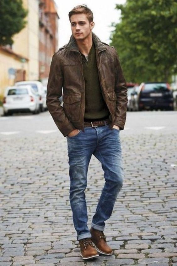 calça jeans com bota marrom masculina