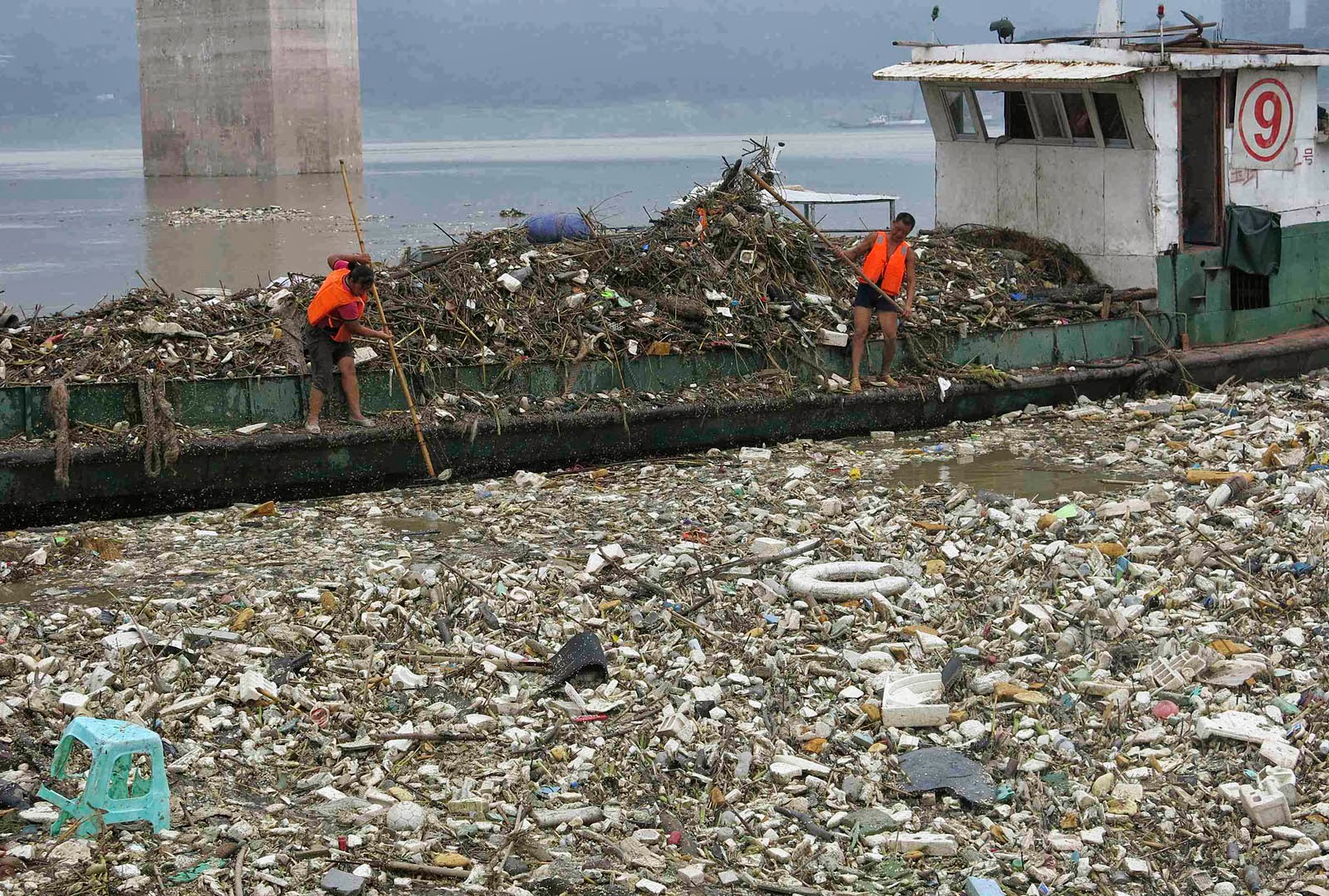 тихоокеанский мусороворот. большое тихоокеанское мусорное пятно. Pacific drive мусорная жемчужина. большое тихоокеанское мусорное пятно. дрейфующий мусорный остров в тихом океане.