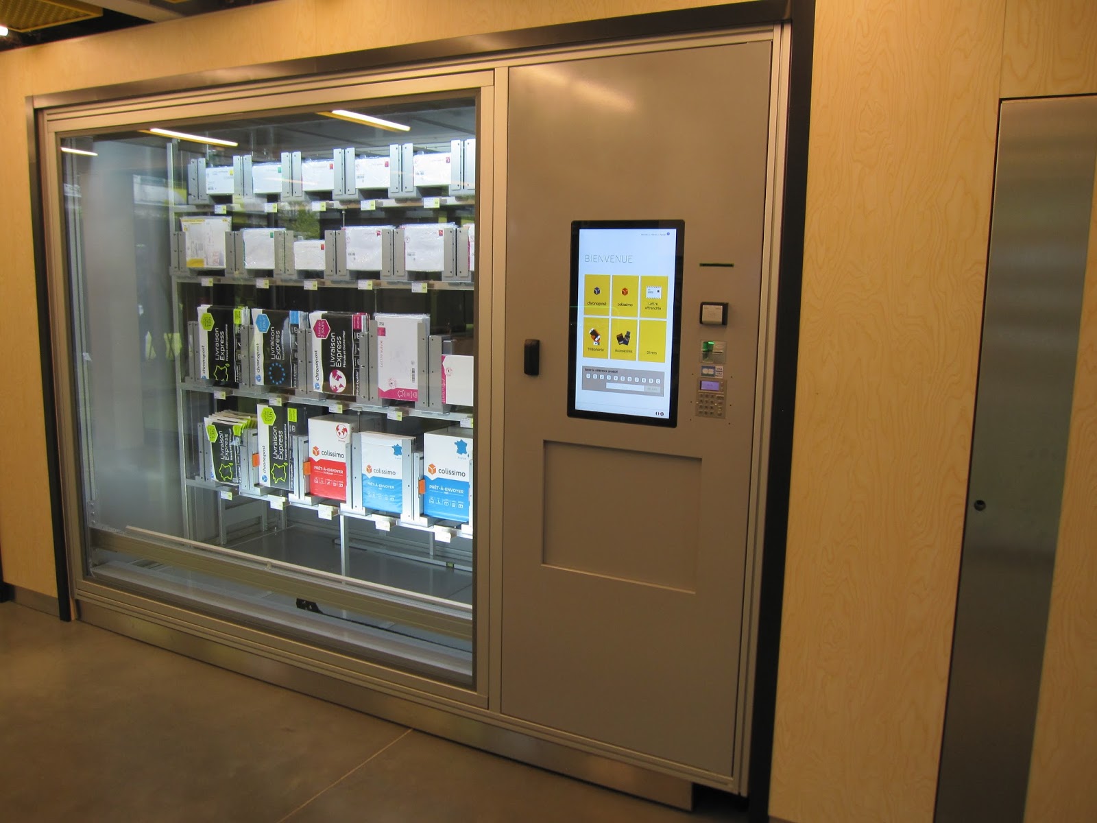 Libre Service Affranchissement Actualite Nouvel Automate De Libre Service Affranchissement A La Station F