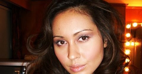 Celebrities On Instagram Facebook TikTok Snapchat Twitter : Moneca Delain