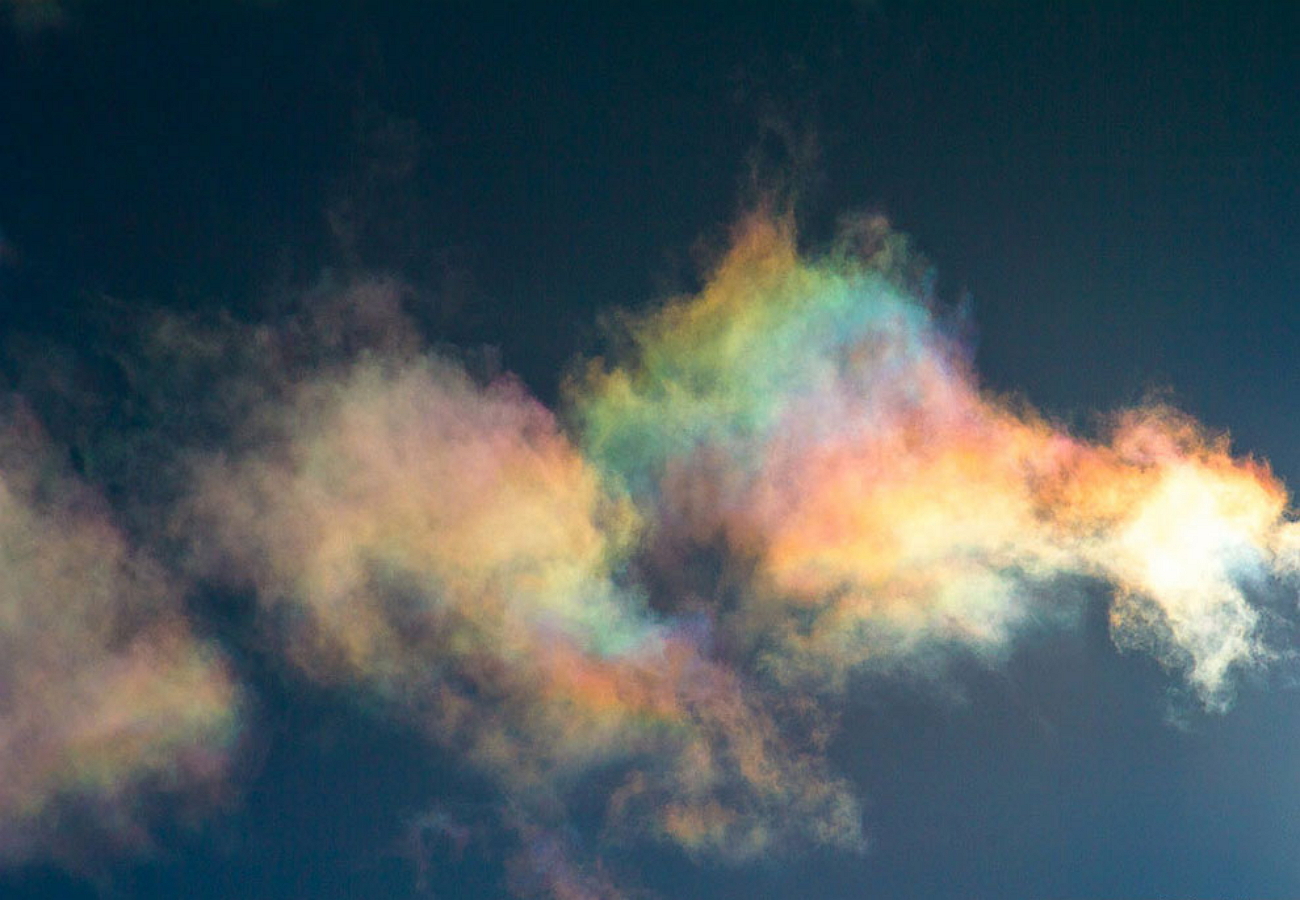 Облака цвета радуги