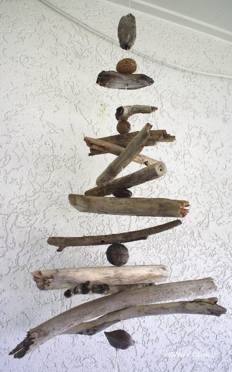 How to make a hanging driftwood Christmas tree. Libby's Lifestyle.